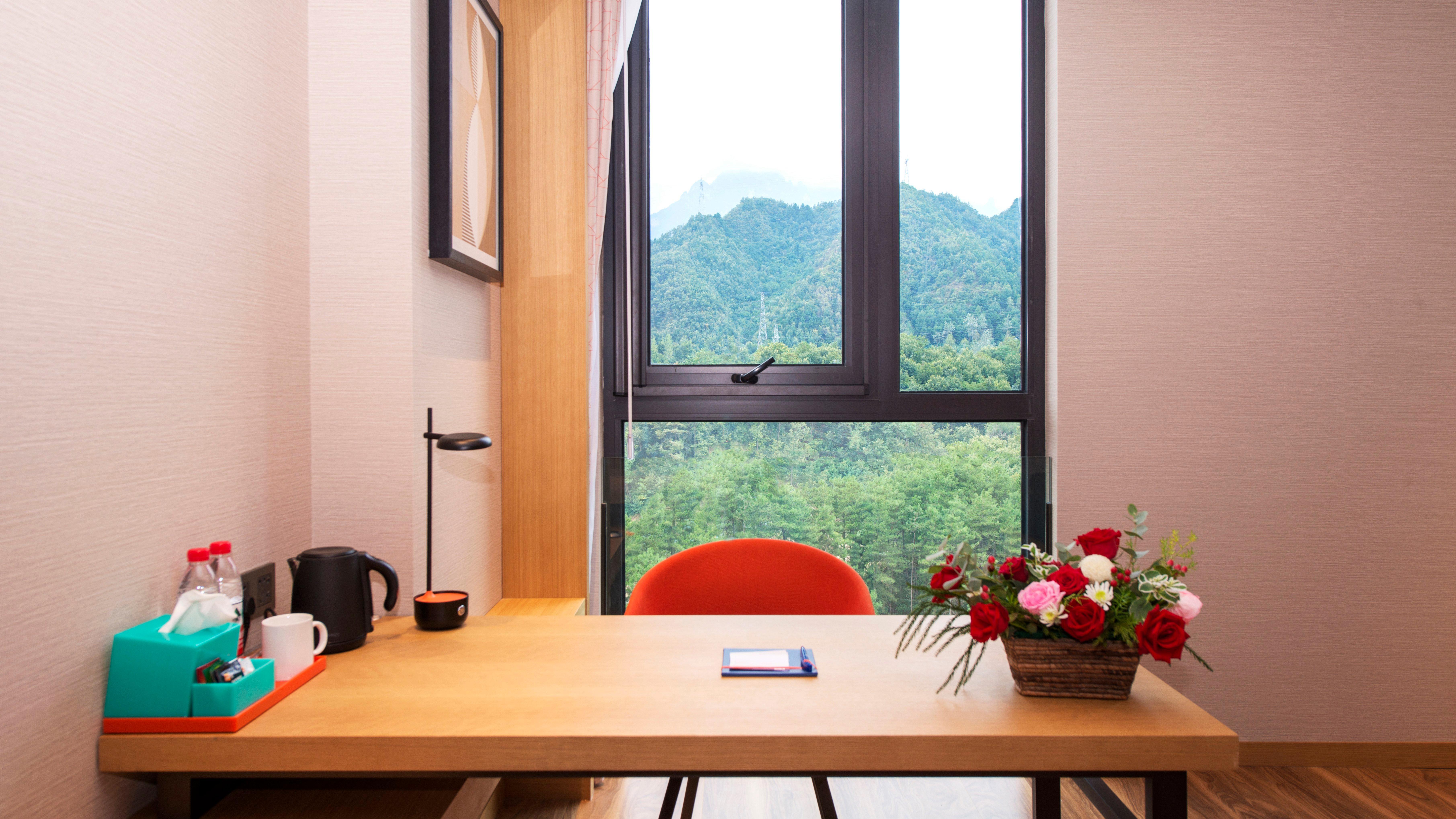 Holiday Inn Express Luanchuan By Ihg Exterior photo
