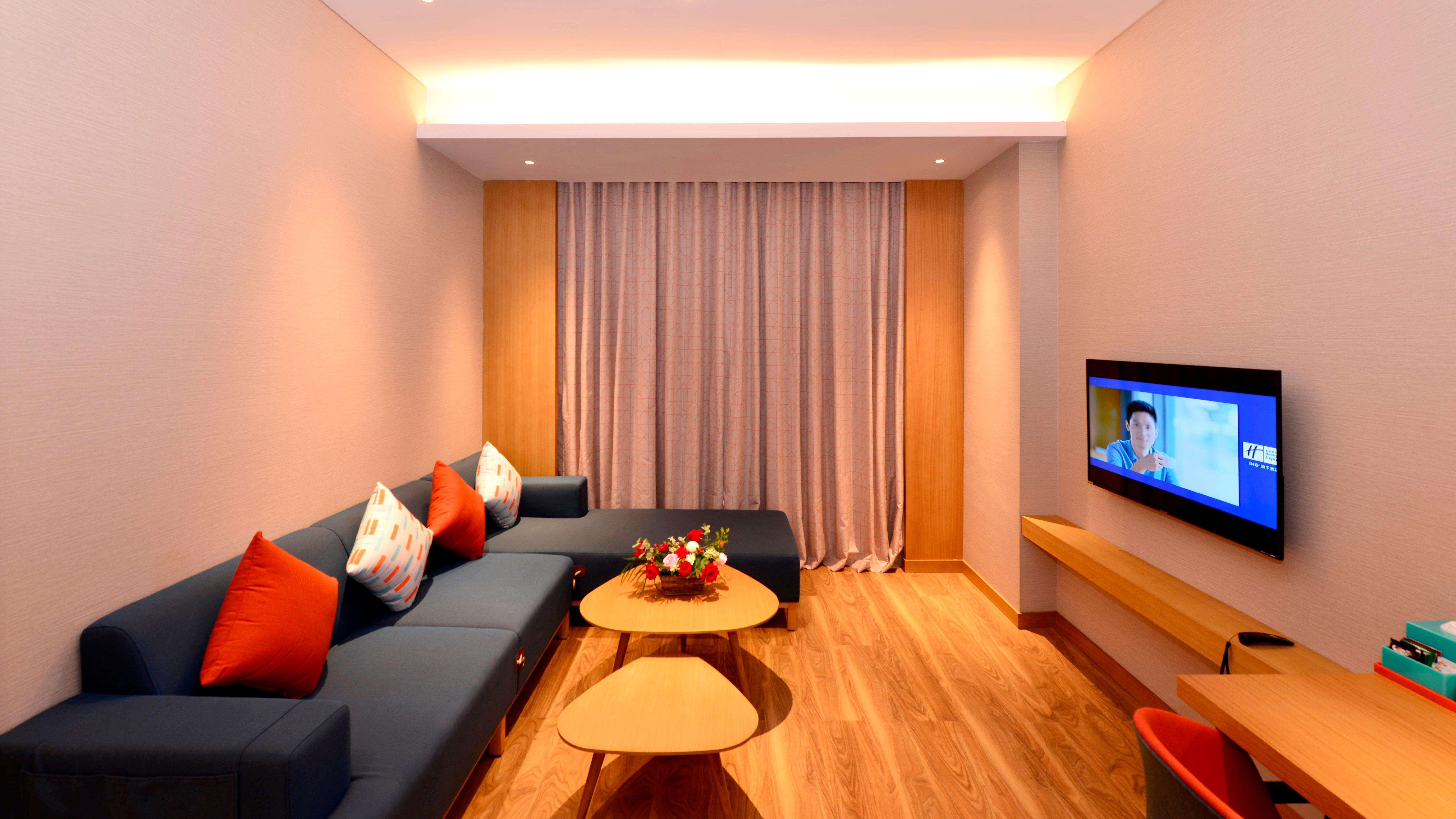 Holiday Inn Express Luanchuan By Ihg Exterior photo