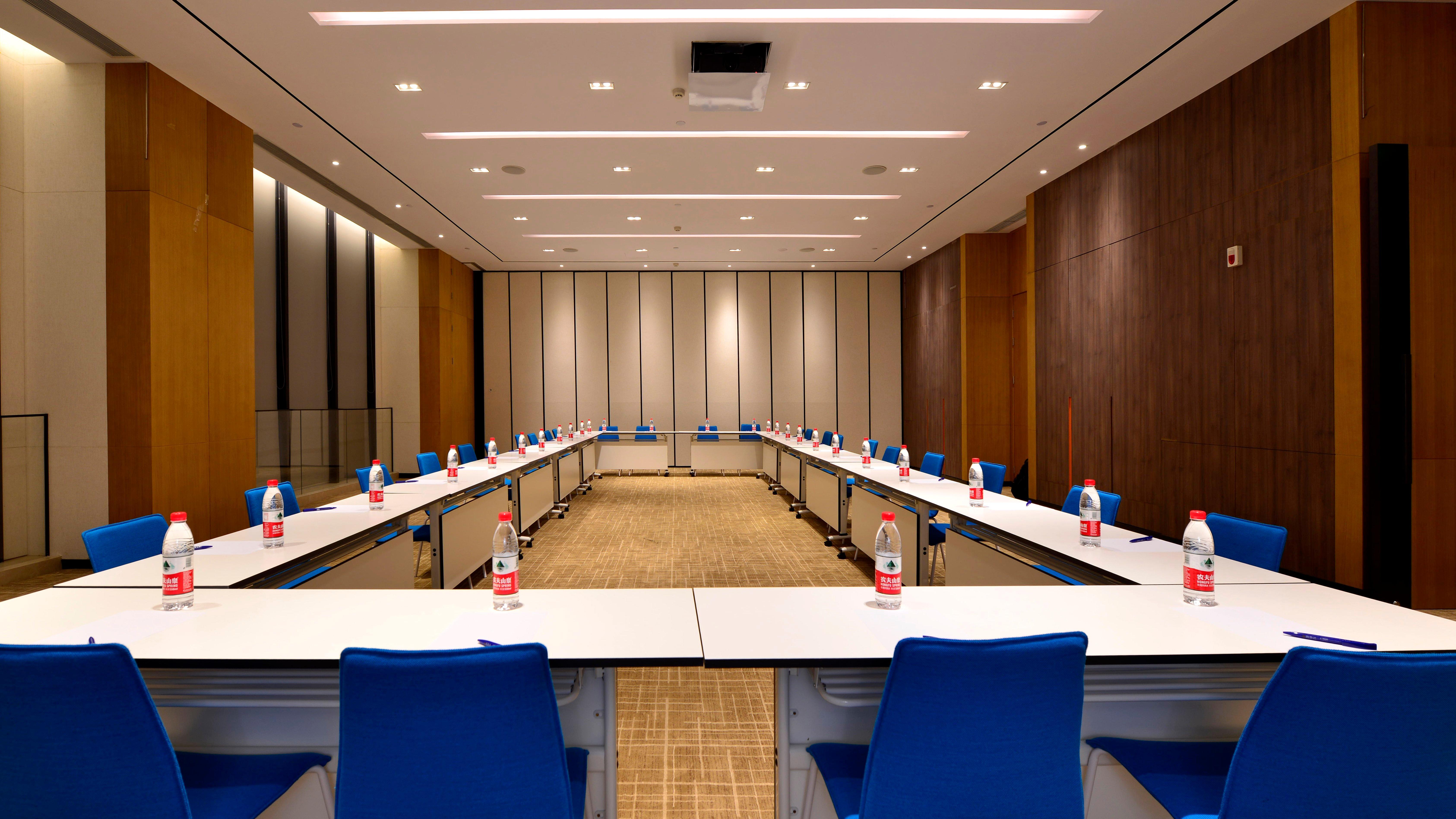 Holiday Inn Express Luanchuan By Ihg Exterior photo